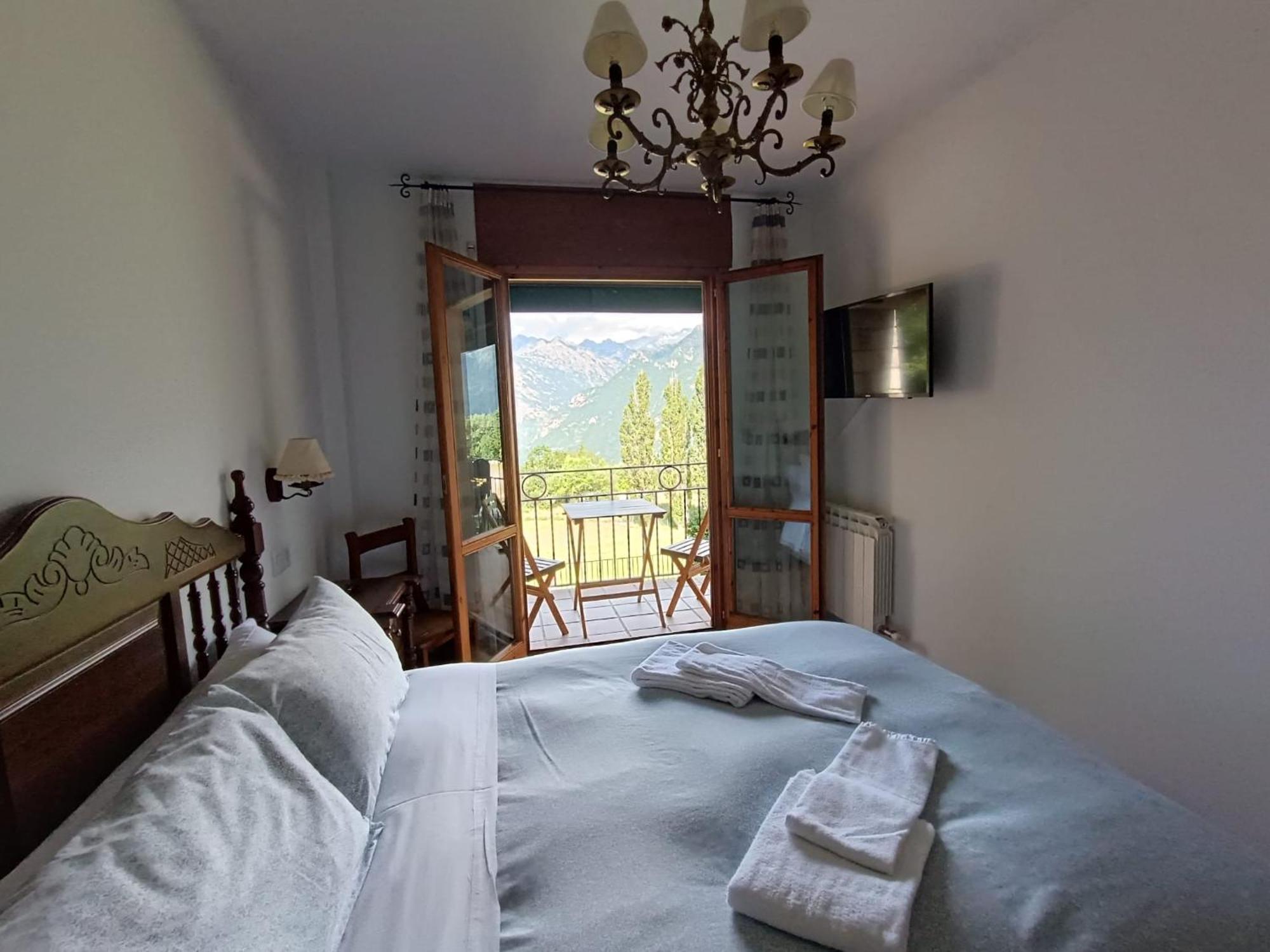Inmocyma Mirador De Cerler -Puro Pirineo Apartment Exterior photo
